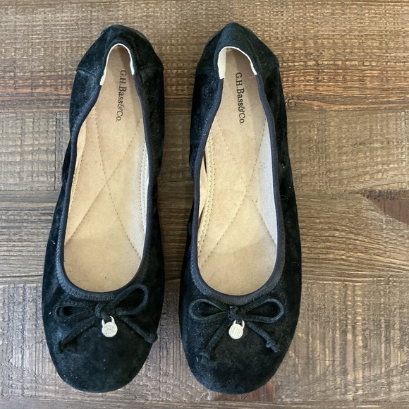 G.H. Bass & Co. Women's Black Suede Flats - Picture 1 of 5